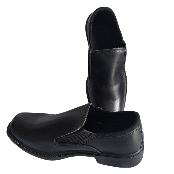 Sapatos e botinas de trabalho para compra em equipe